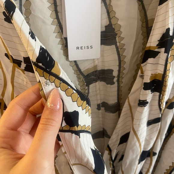 NWT Reiss printed top - Picture 3 of 4